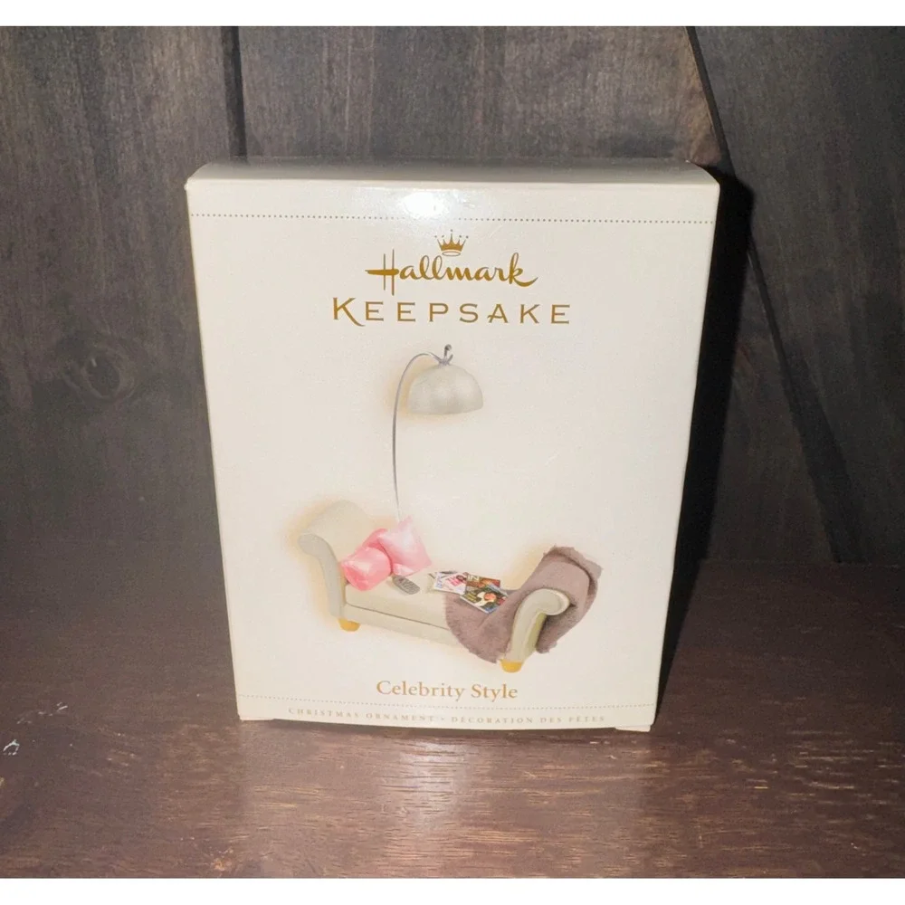 Hallmark Keepsake Celebrity Style Christmas Ornament 2006 Chaise Lounge Sofa